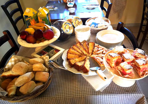 Guest House Del Viale - foto 3 (Breakfast)
