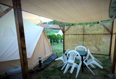 Foto APPARTAMENTI VILLAGGIO GOLE ALCANTARA LANTERNAVACANZE CAMPING CON GLAMPING E APPARTAMENTI di MOTTA CAMASTRA